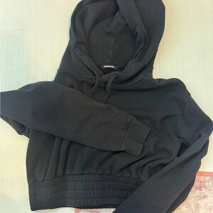 TALENTLESS Cropped Black Hoodie